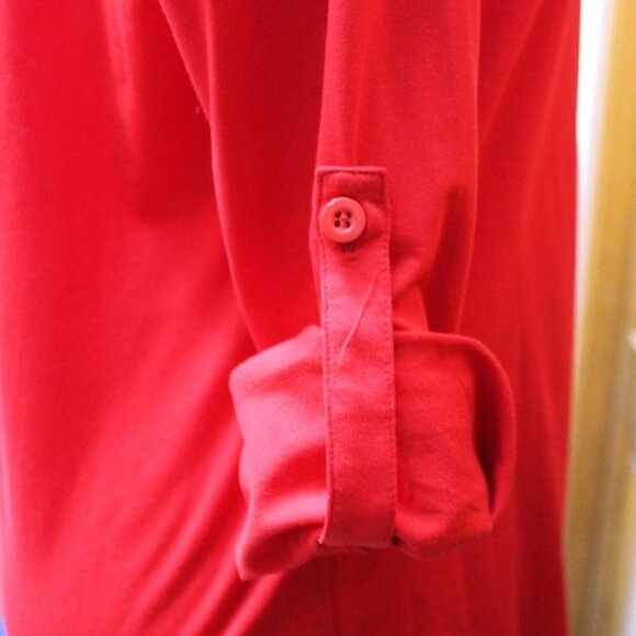 Red v-neck top - Picture 5 of 6